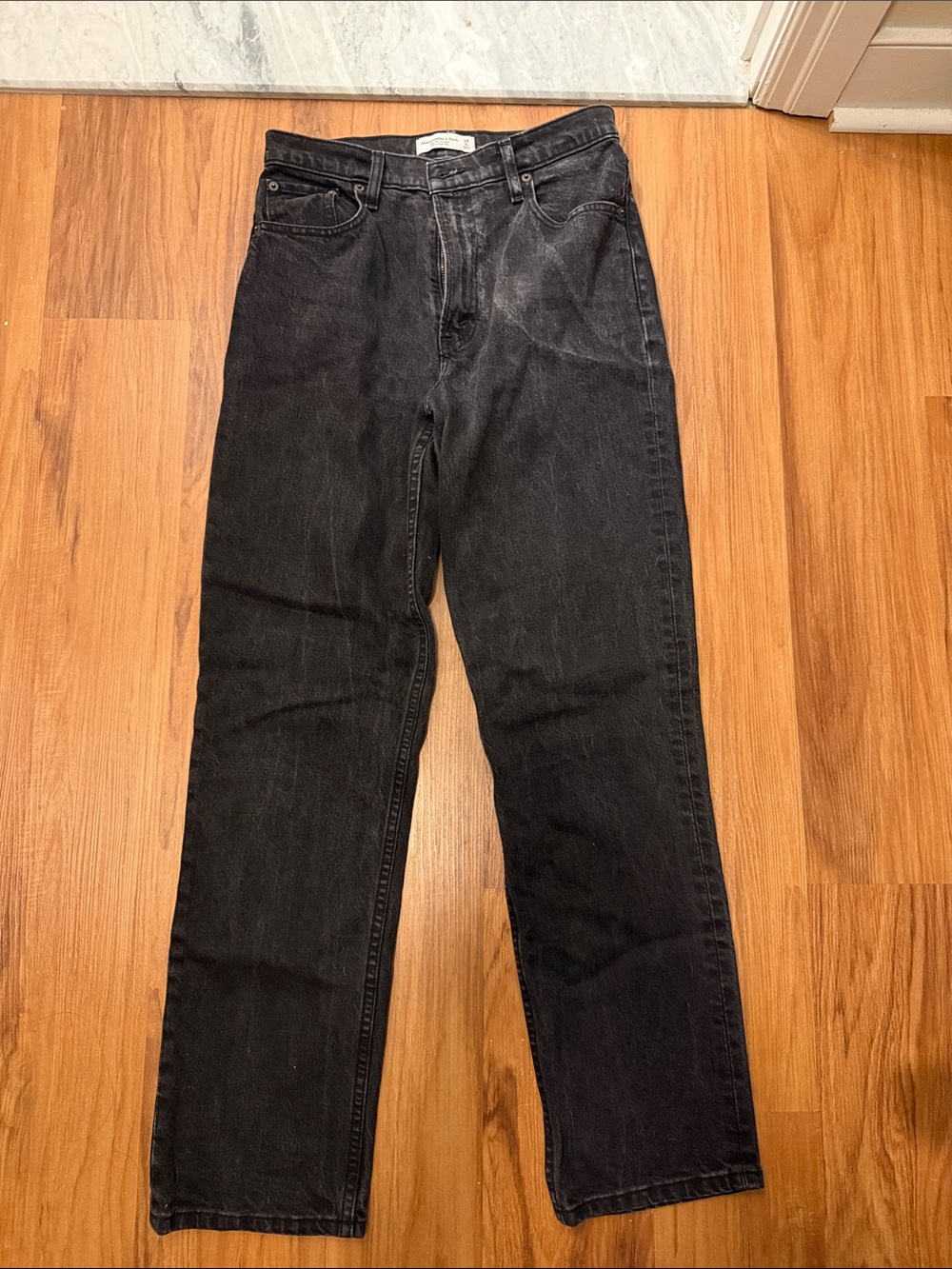 WOMENS ABERCROMBIE 90s STRAIGHT ULTRA HIGH RISE JEAN